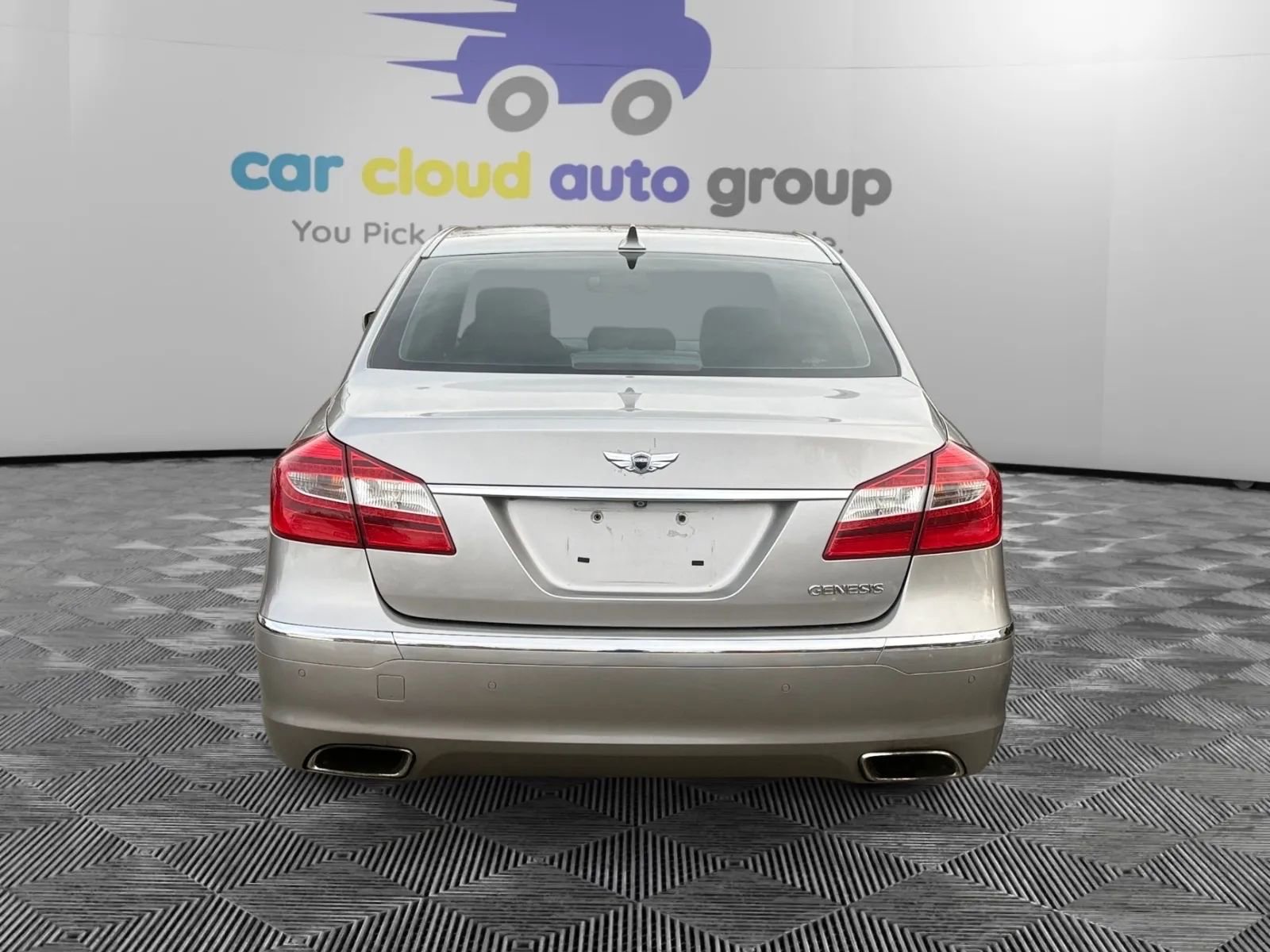 Used 2012 Hyundai Genesis 3.8 w/ Premium Pkg image 4