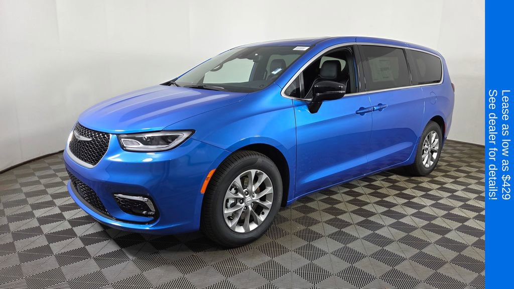 New 2026 Chrysler Pacifica Limited FWD image 3