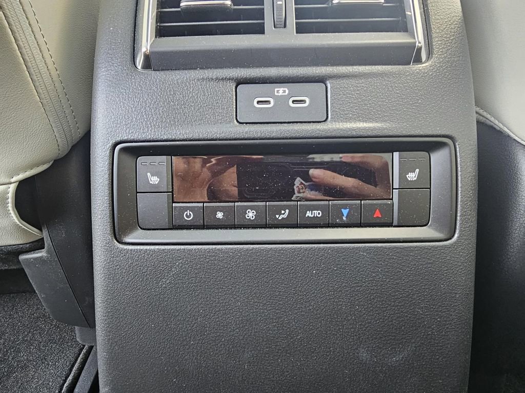 Used 2024 MAZDA CX-90 Plug-In Hybrid w/ Premium Plus image 30