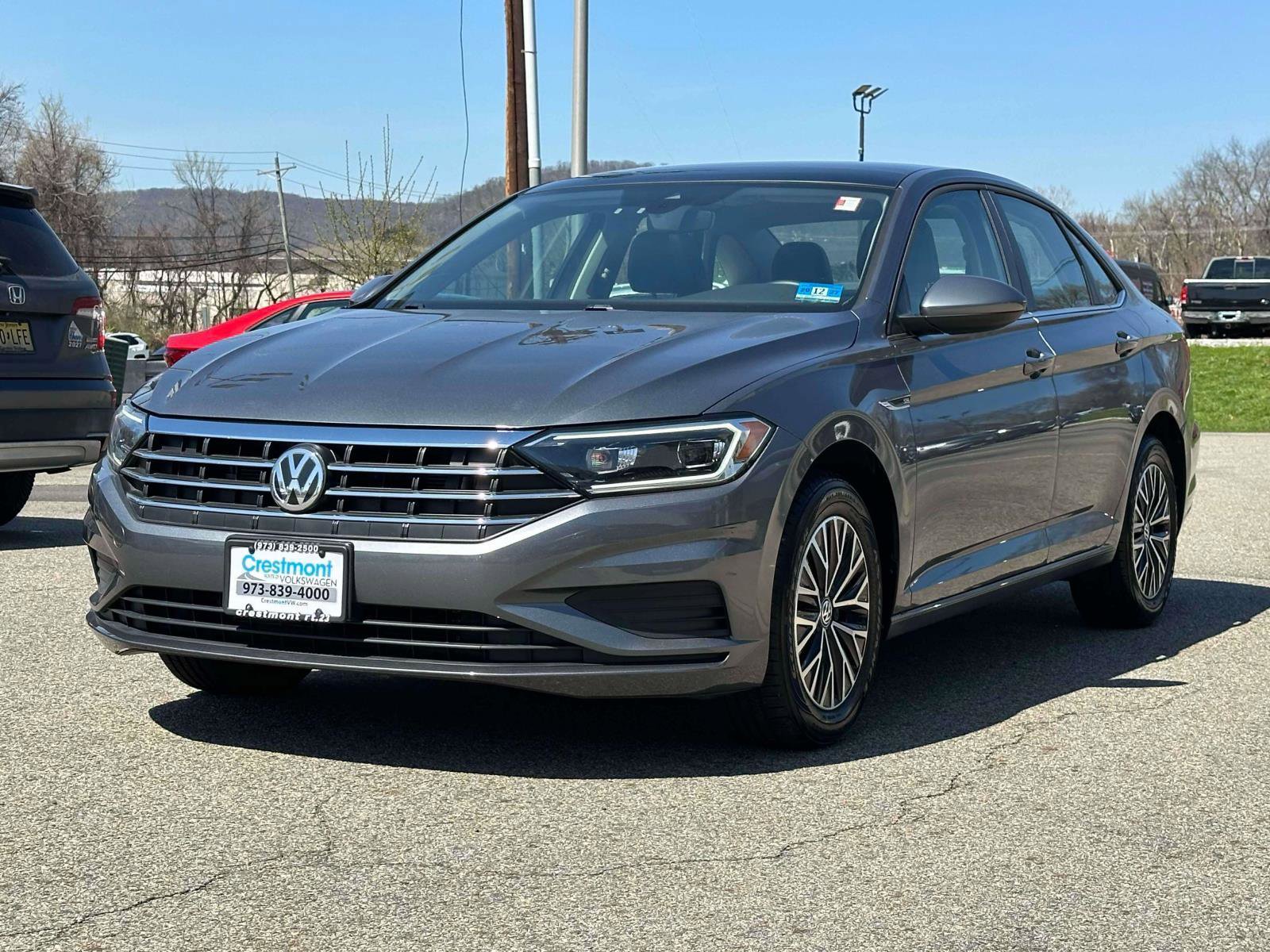 Used 2019 Volkswagen Jetta SEL image 1