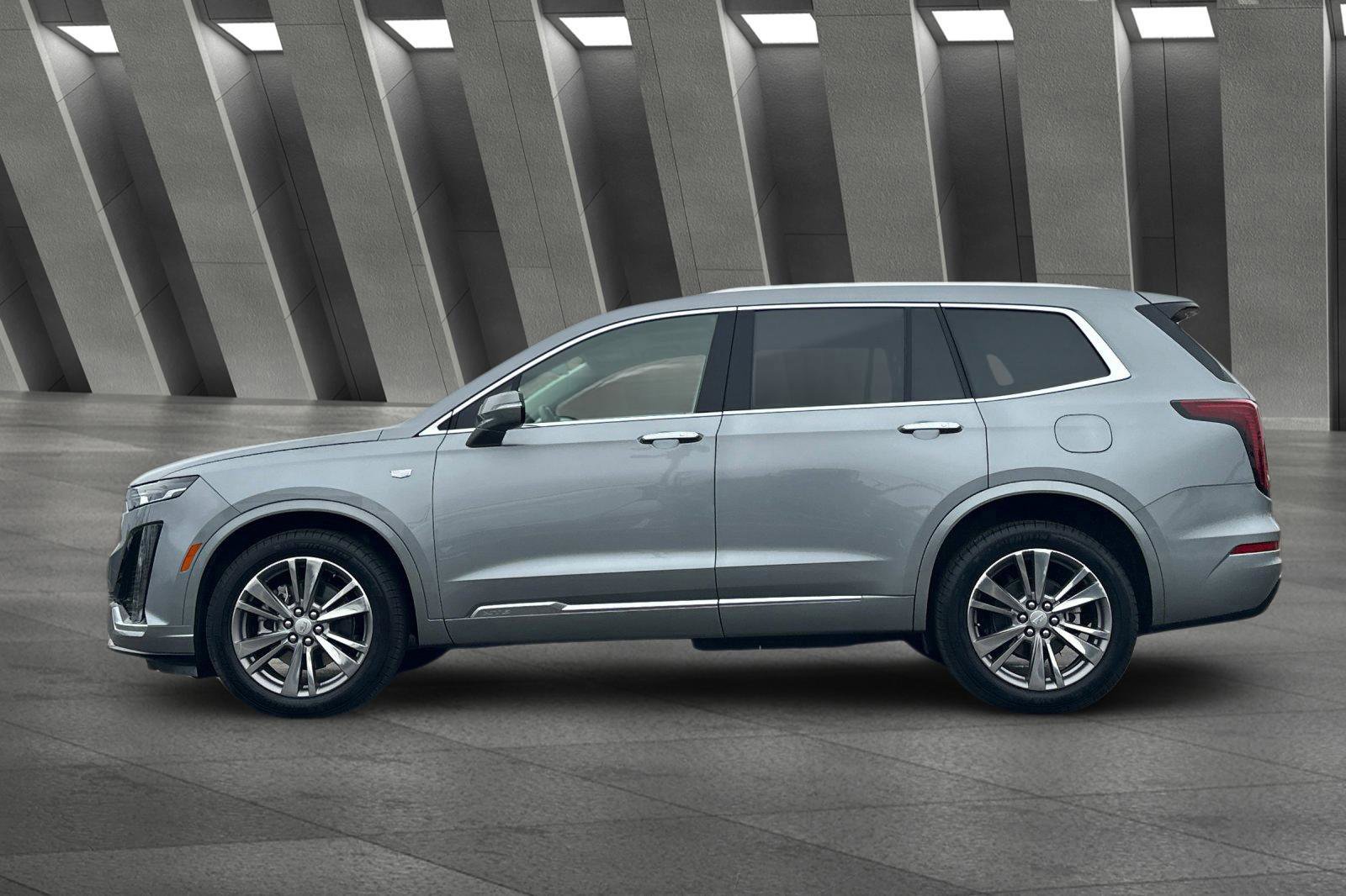 Certified 2025 Cadillac XT6 Premium Luxury image 7