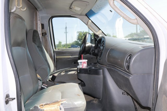 Used 2004 Ford E-350 and Econoline 350 Super Duty image 5