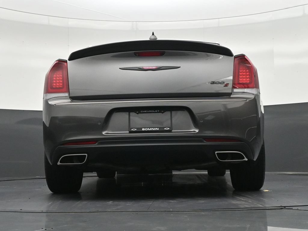 Used 2023 Chrysler 300 S w/ Comfort Group RWD image 28