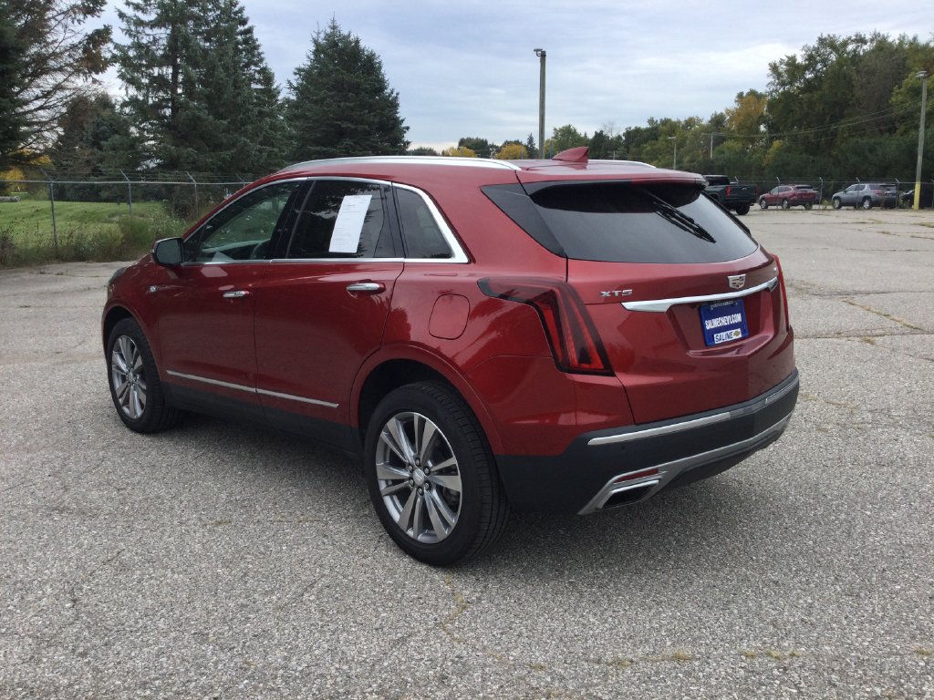 Used 2024 Cadillac XT5 Premium Luxury w/ LPO, Floor Liner Package FWD image 5