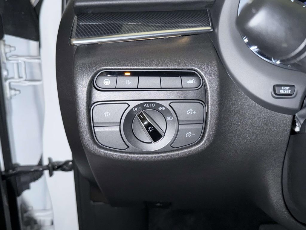 Used 2024 INFINITI QX50 Sport AWD/4WD image 25