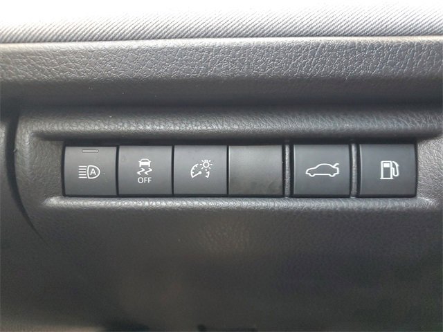 Used 2025 Toyota Camry LE w/ Convenience Package image 28