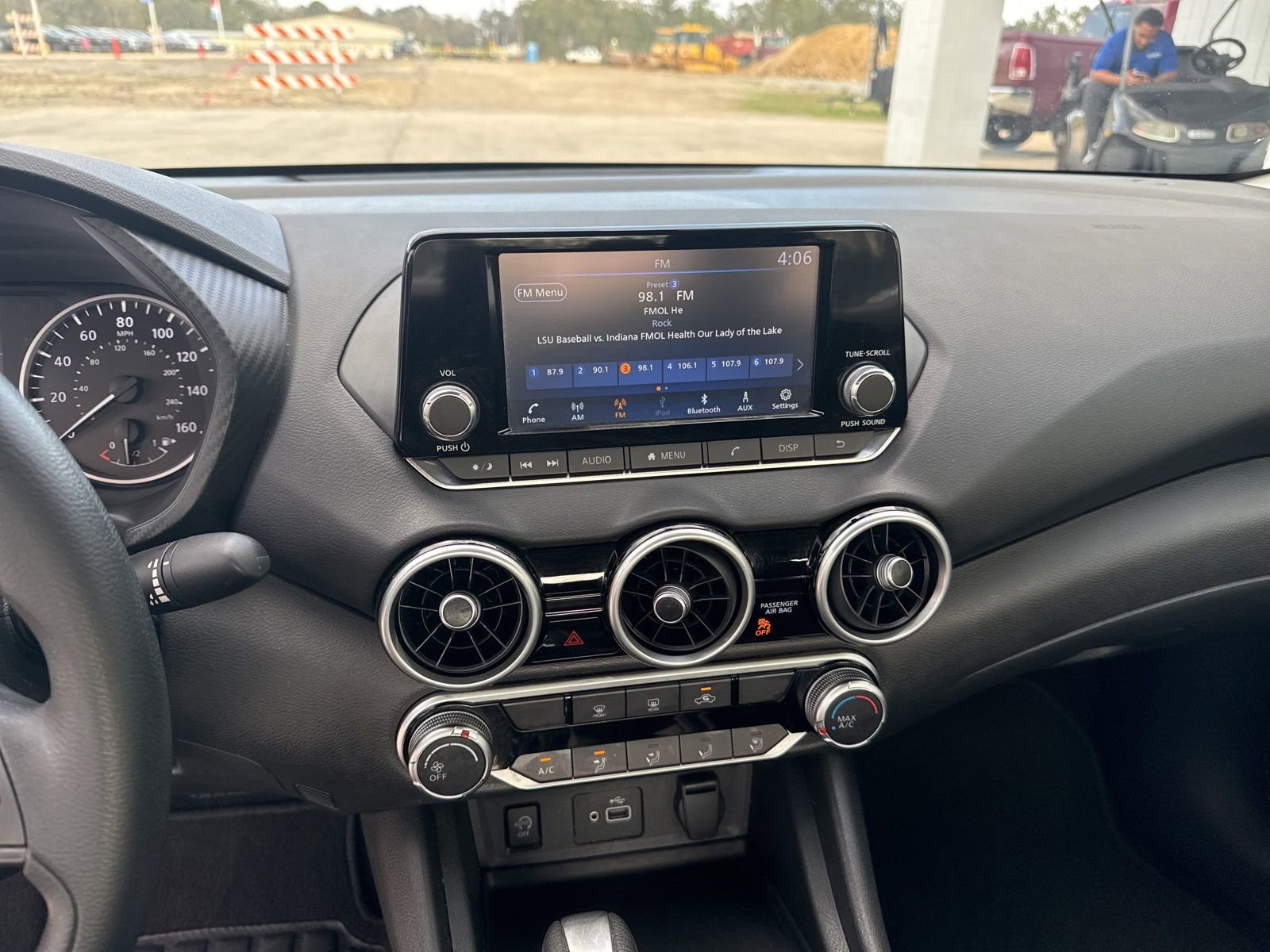 Used 2025 Nissan Sentra S image 14