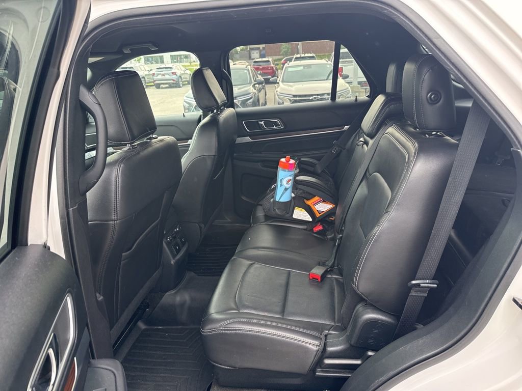 Used 2018 Ford Explorer Limited AWD/4WD image 10
