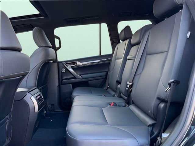 Used 2023 Lexus GX 460 Premium w/ Premium Plus Package image 38