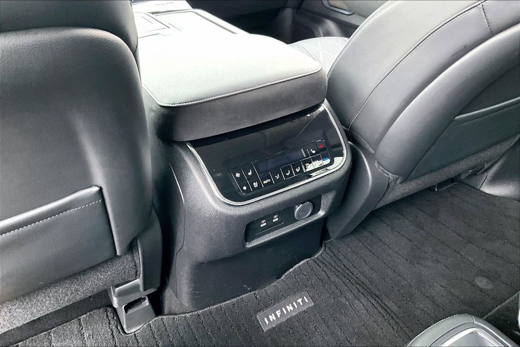 Certified 2025 INFINITI QX80 Sensory AWD/4WD image 32