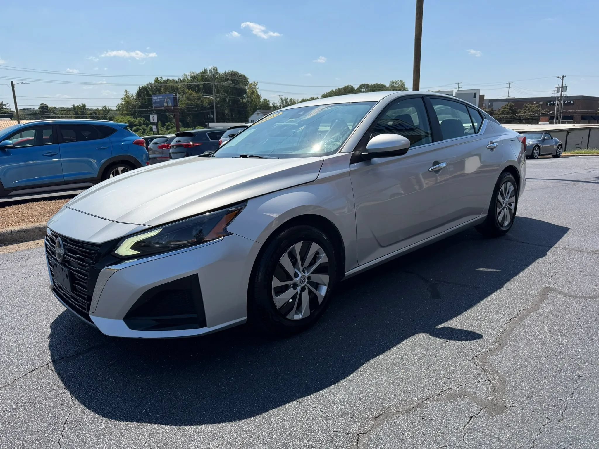 Used 2023 Nissan Altima 2.5 S FWD image 3