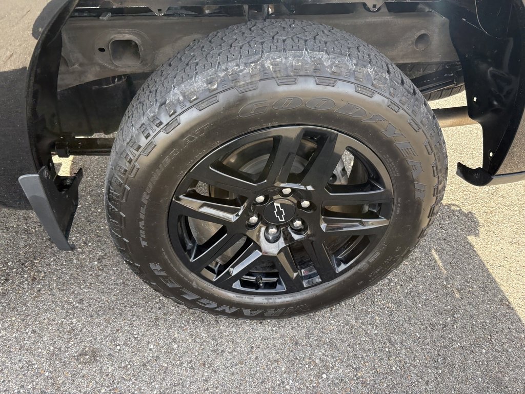 Used 2023 Chevrolet Silverado 1500 RST w/ Convenience Package II image 13