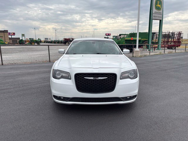 Used 2017 Chrysler 300 S w/ 300S Premium Group 2 RWD image 2