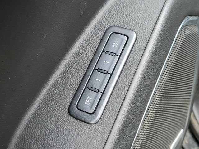 Used 2017 Chevrolet Suburban Premier AWD/4WD image 12