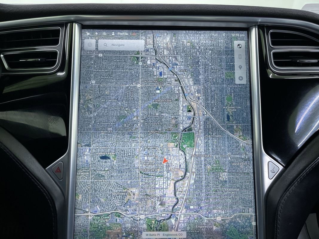 Used 2015 Tesla Model S 85D image 22