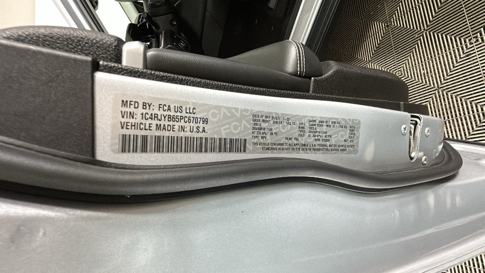Used 2023 Jeep Grand Cherokee 4WD 4xe w/ Luxury Tech Group II image 12