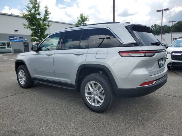 New 2026 Jeep Grand Cherokee Laredo X AWD/4WD image 4