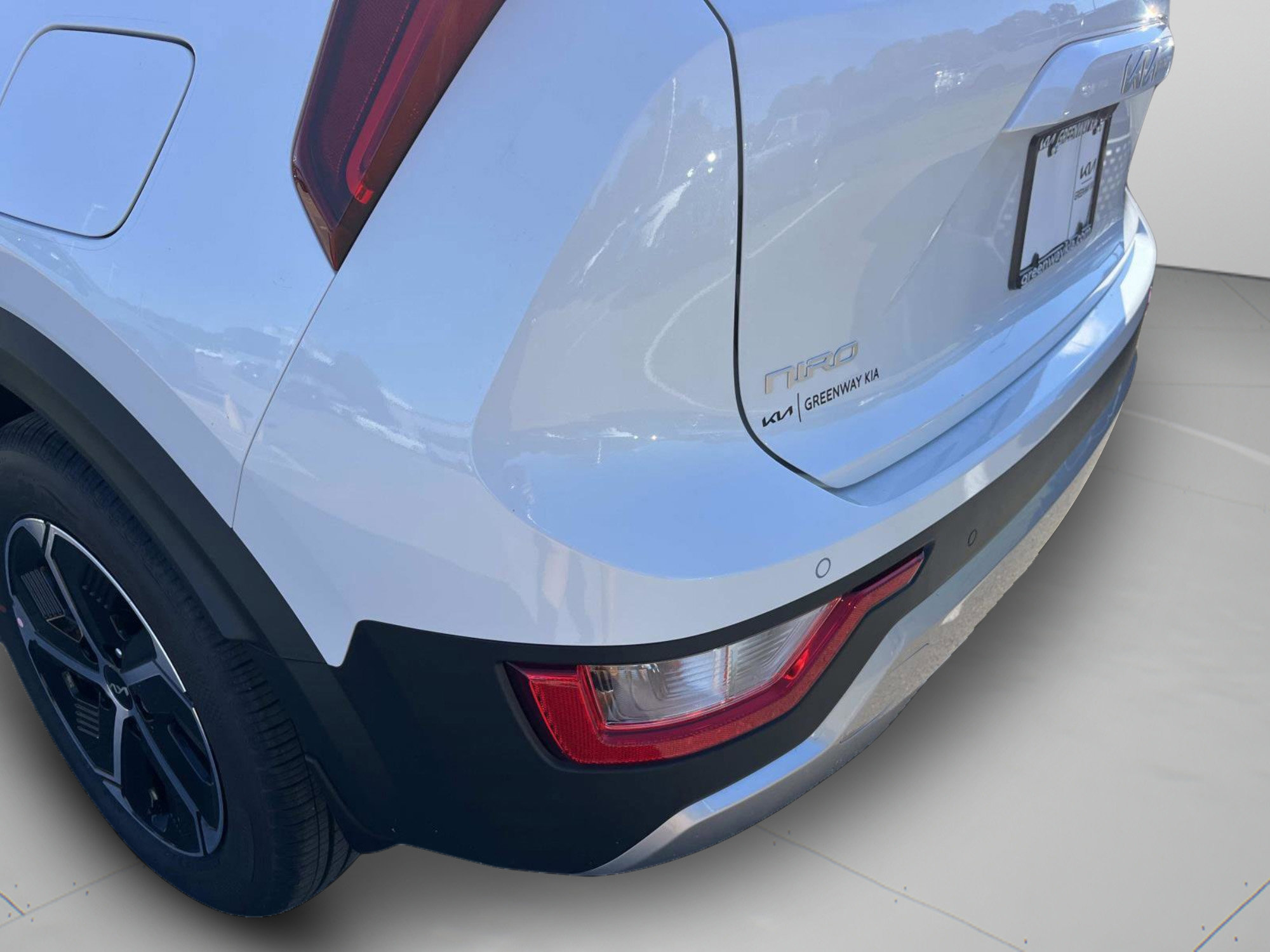 New 2025 Kia Niro EX w/ EX Cold Weather Package FWD image 10