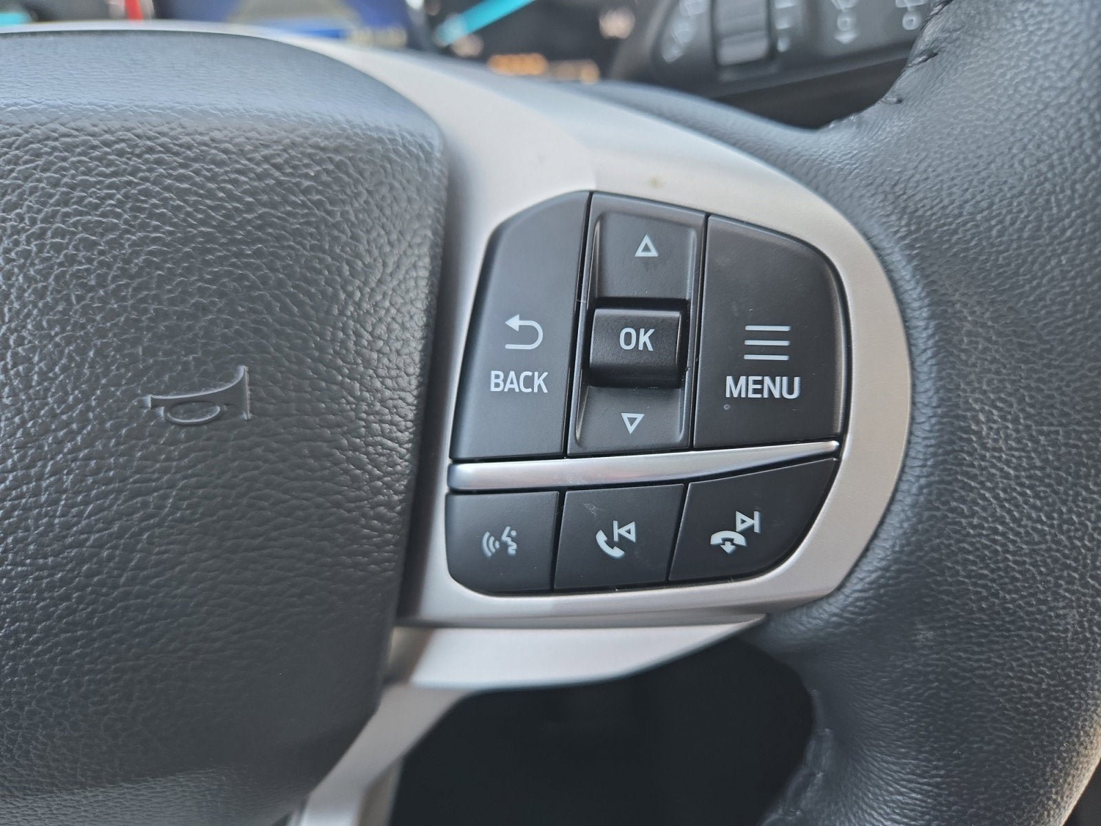 Used 2023 Ford Explorer XLT w/ Equipment Group 202A AWD/4WD image 15