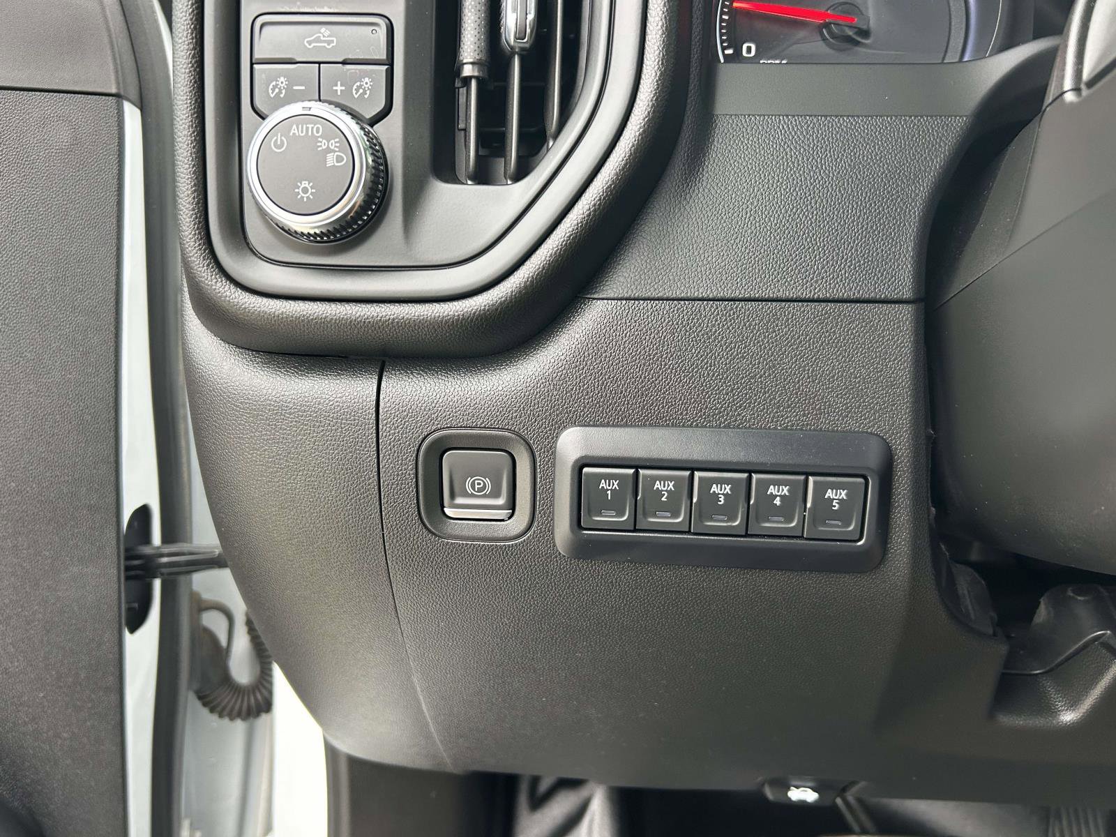 Used 2023 GMC Sierra 3500 Pro w/ Convenience Package image 19