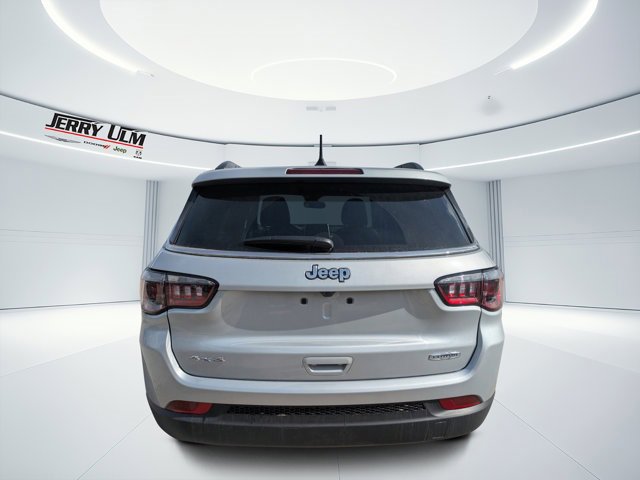 New 2026 Jeep Compass Latitude image 4