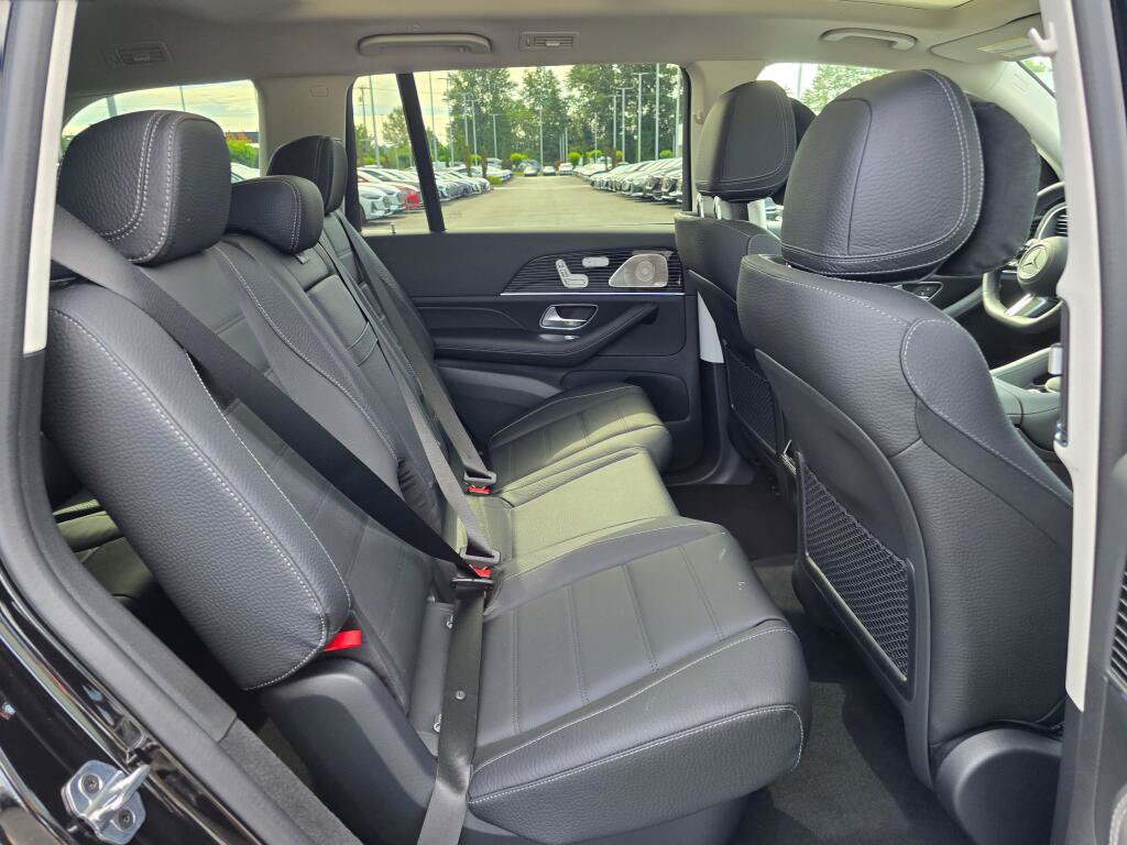 New 2026 Mercedes-Benz GLS 450 4MATIC image 24