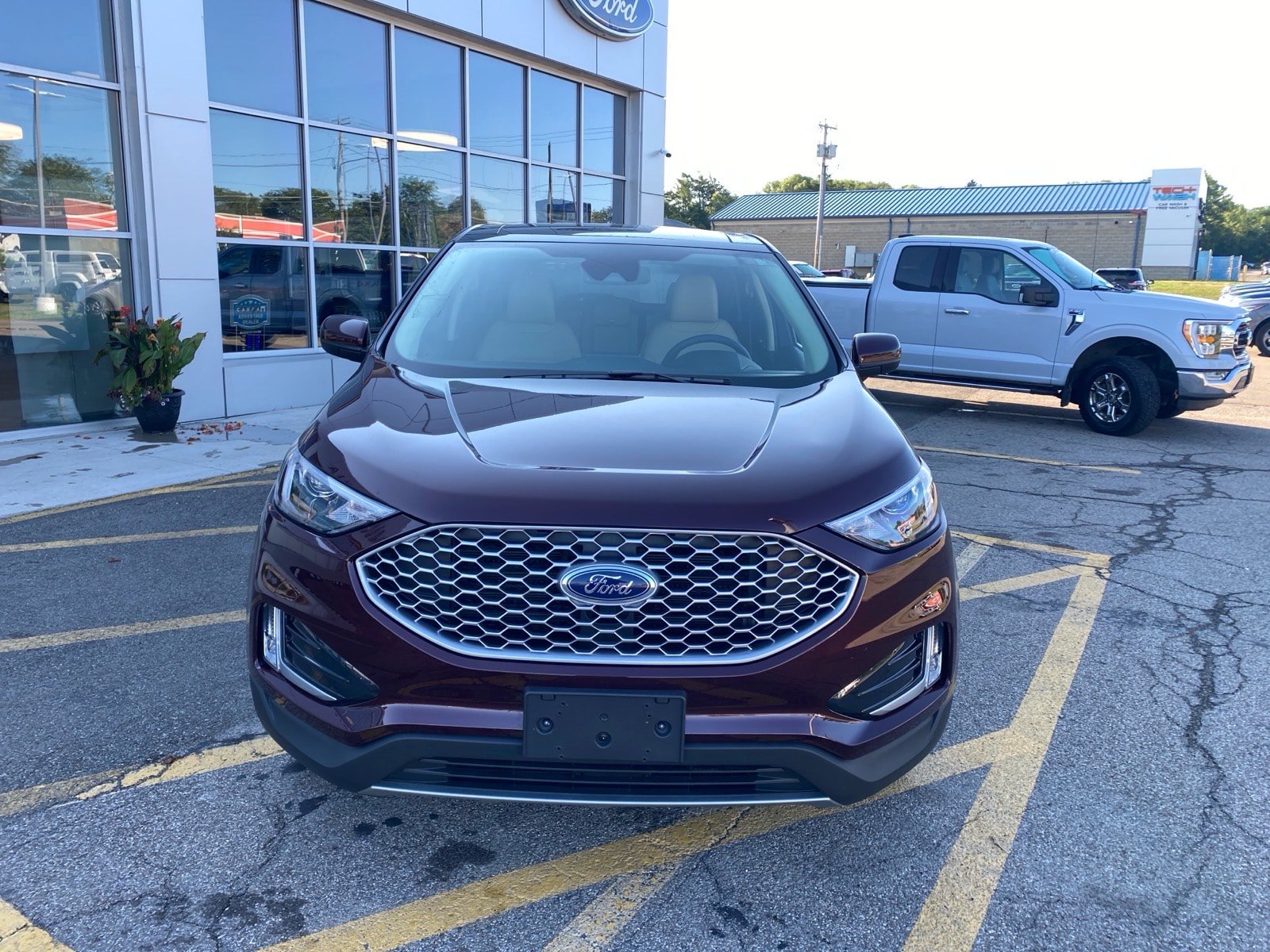 Used 2024 Ford Edge SEL w/ Convenience Package AWD/4WD image 9