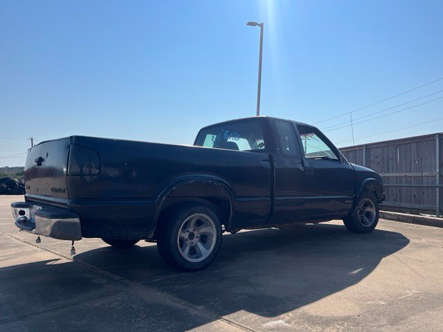Used 1999 Chevrolet S10 Pickup LS w/ Preferred Equipment Group RWD image 7