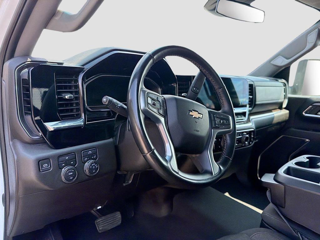 Used 2024 Chevrolet Silverado 2500 LT image 7