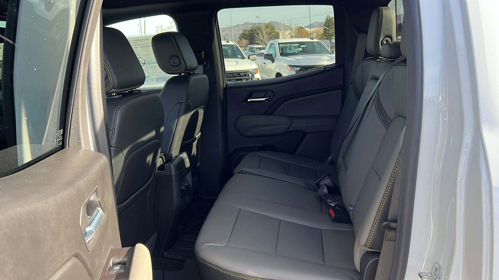 New 2026 Chevrolet Colorado ZR2 w/ ZR2 Bison Edition image 15