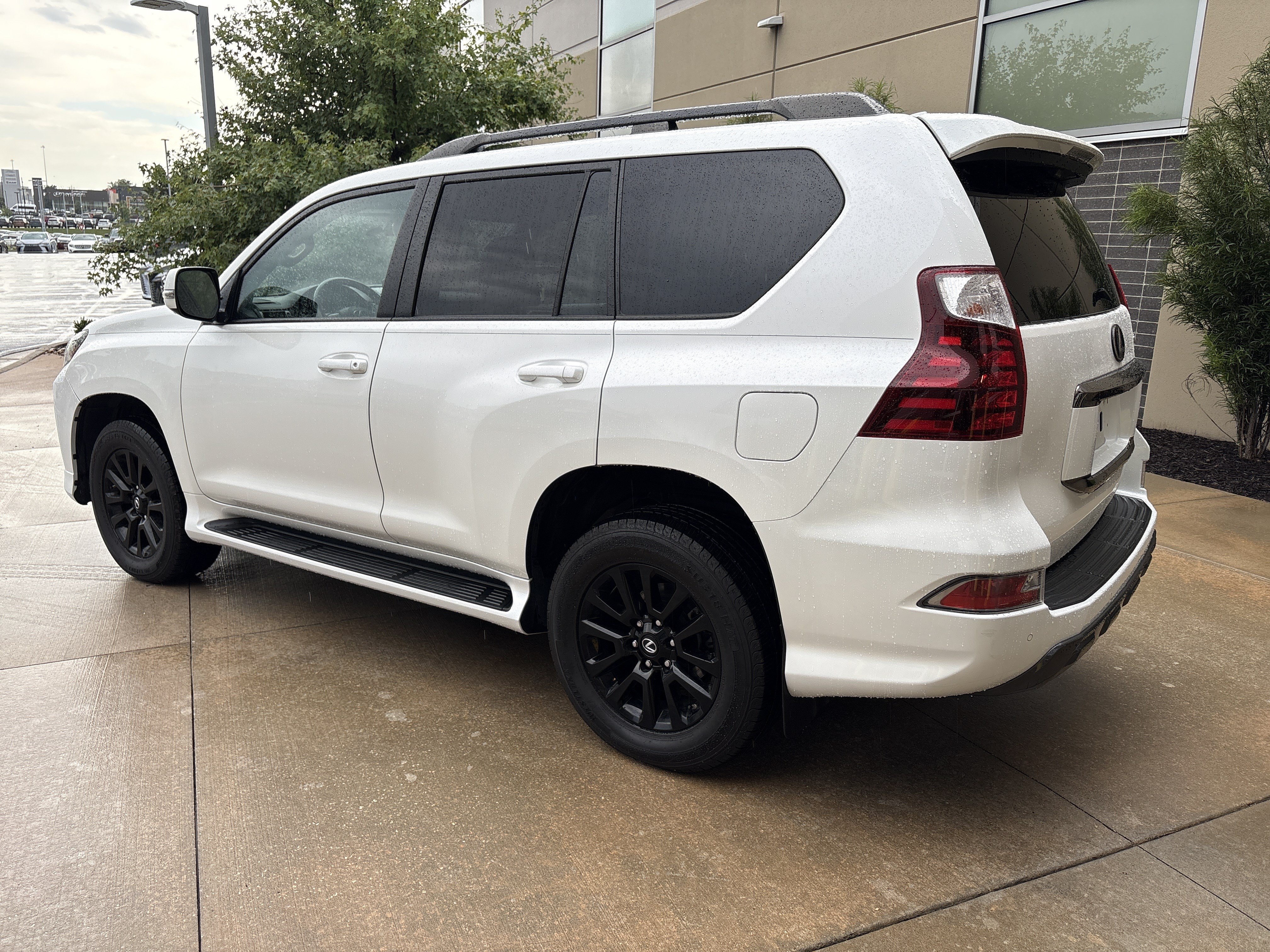 Used 2022 Lexus GX 460 w/ Black Line Special Edition AWD/4WD image 8