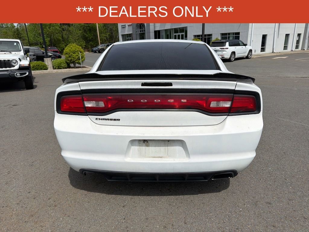 Used 2012 Dodge Charger SE RWD image 5