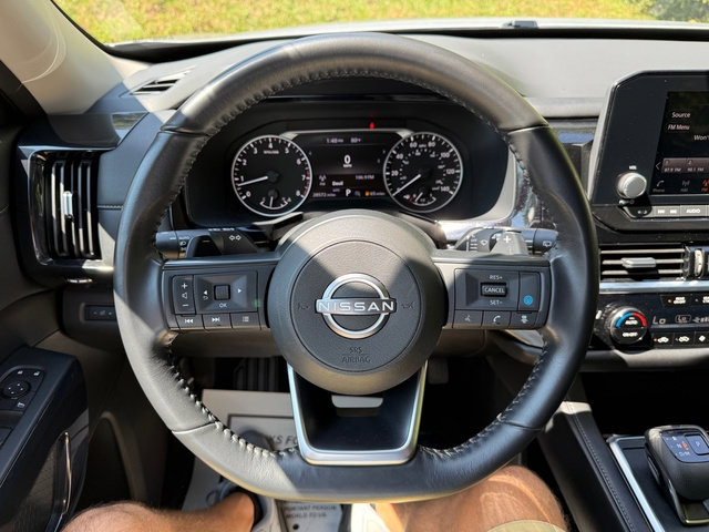 Used 2025 Nissan Pathfinder SV AWD/4WD image 23