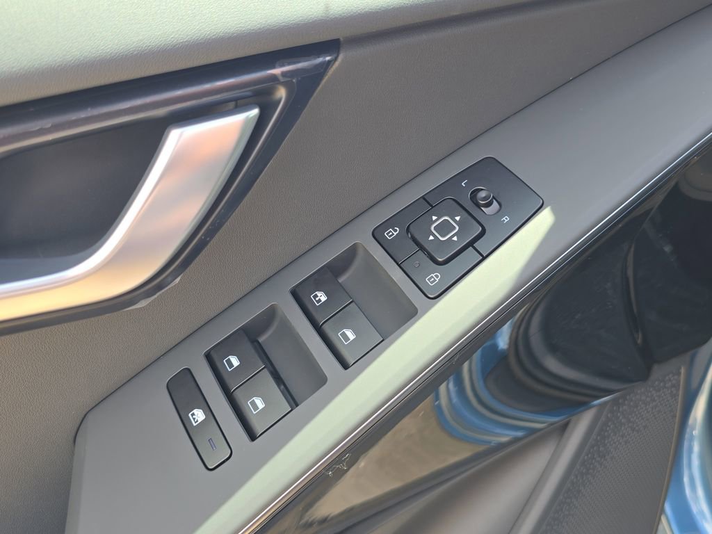 New 2026 Kia Niro EX FWD image 19