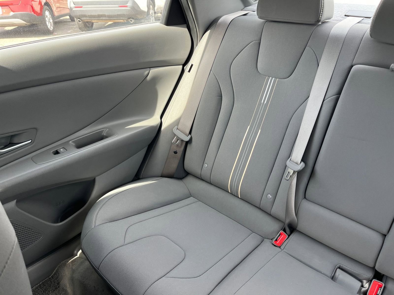 Used 2025 Hyundai Elantra SEL image 37