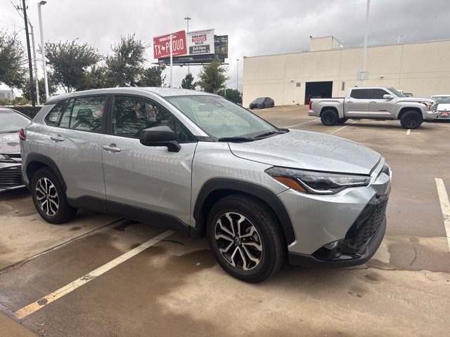 Used 2025 Toyota Corolla Cross AWD Hybrid image 2