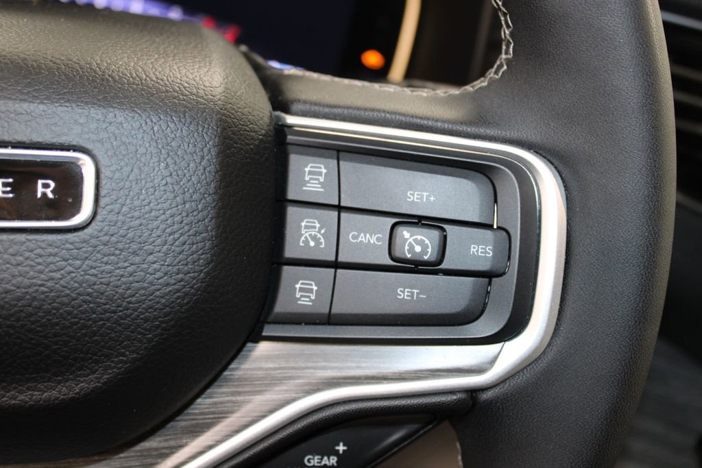 Used 2024 Jeep Wagoneer Series II image 24