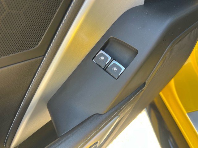 Used 2015 Chevrolet Corvette Z06 w/ Z07 Performance Package image 11