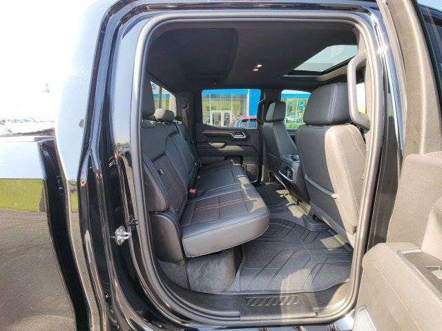 Used 2022 Chevrolet Silverado 1500 High Country w/ High Country Premium Package image 19