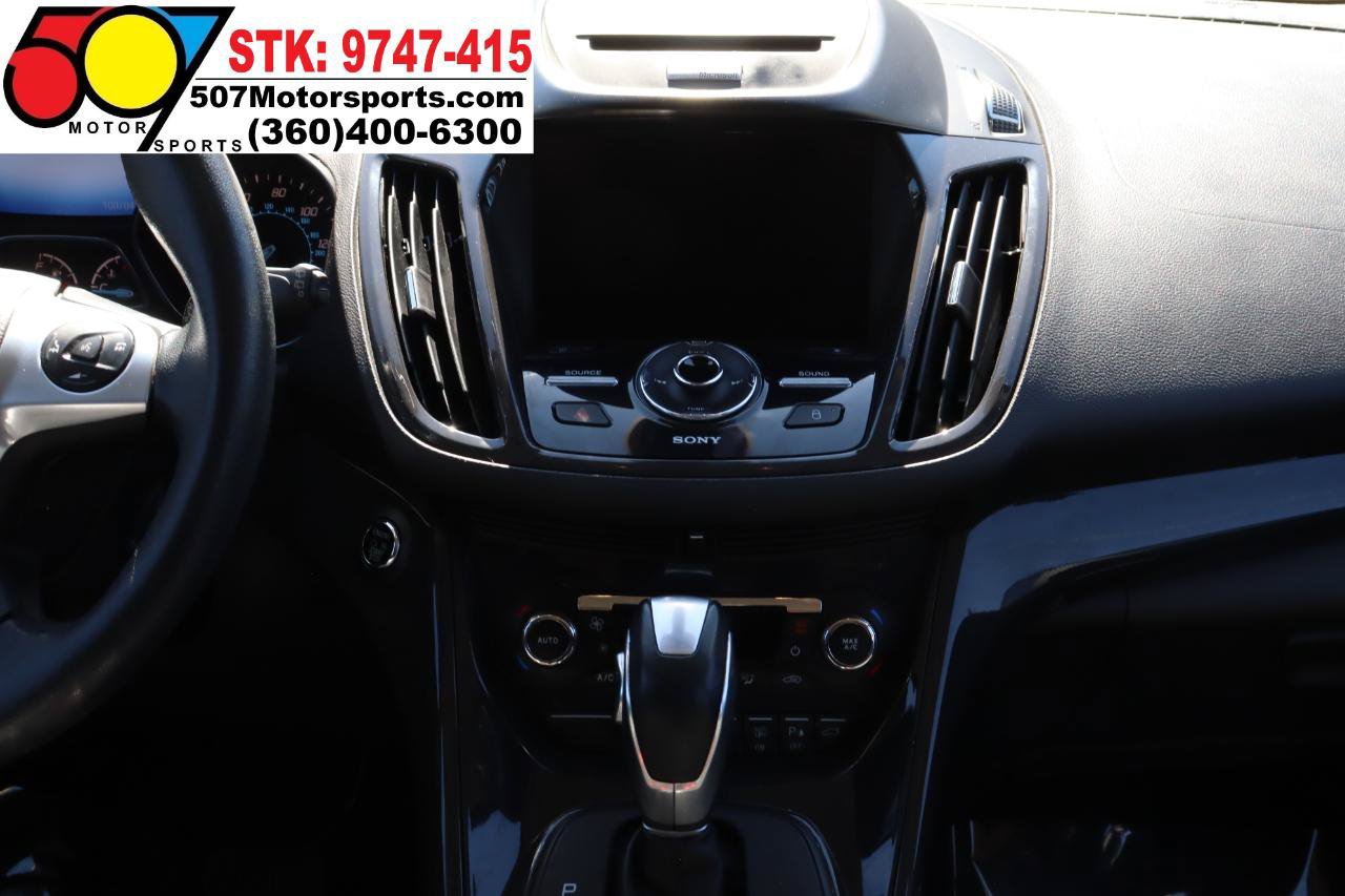 Used 2015 Ford Escape Titanium w/ Equipment Group 301A AWD/4WD image 19