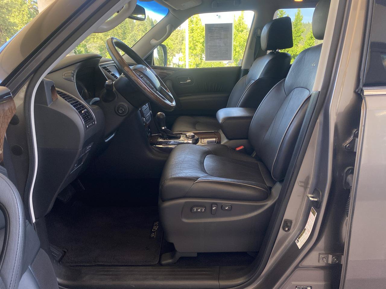 Used 2013 INFINITI QX56 4WD w/ Deluxe Touring Pkg image 11