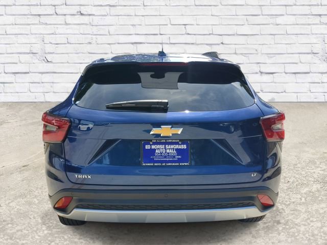 Certified 2024 Chevrolet Trax LT w/ Driver Confidence Package FWD image 3