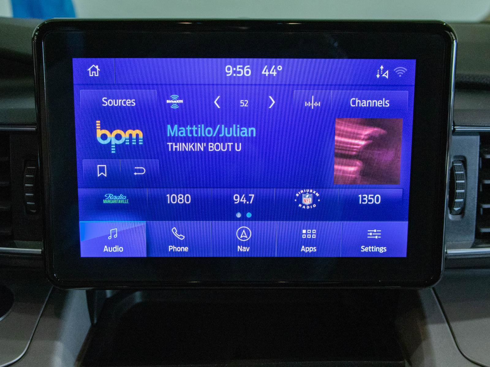 Used 2023 Ford Explorer XLT w/ Equipment Group 202A image 9