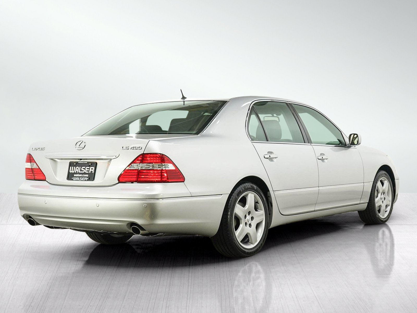 Used 2005 Lexus LS 430 RWD image 5