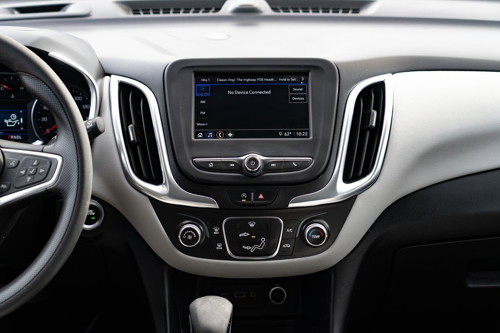 Used 2022 Chevrolet Equinox LS w/ LS Convenience Package AWD/4WD image 19