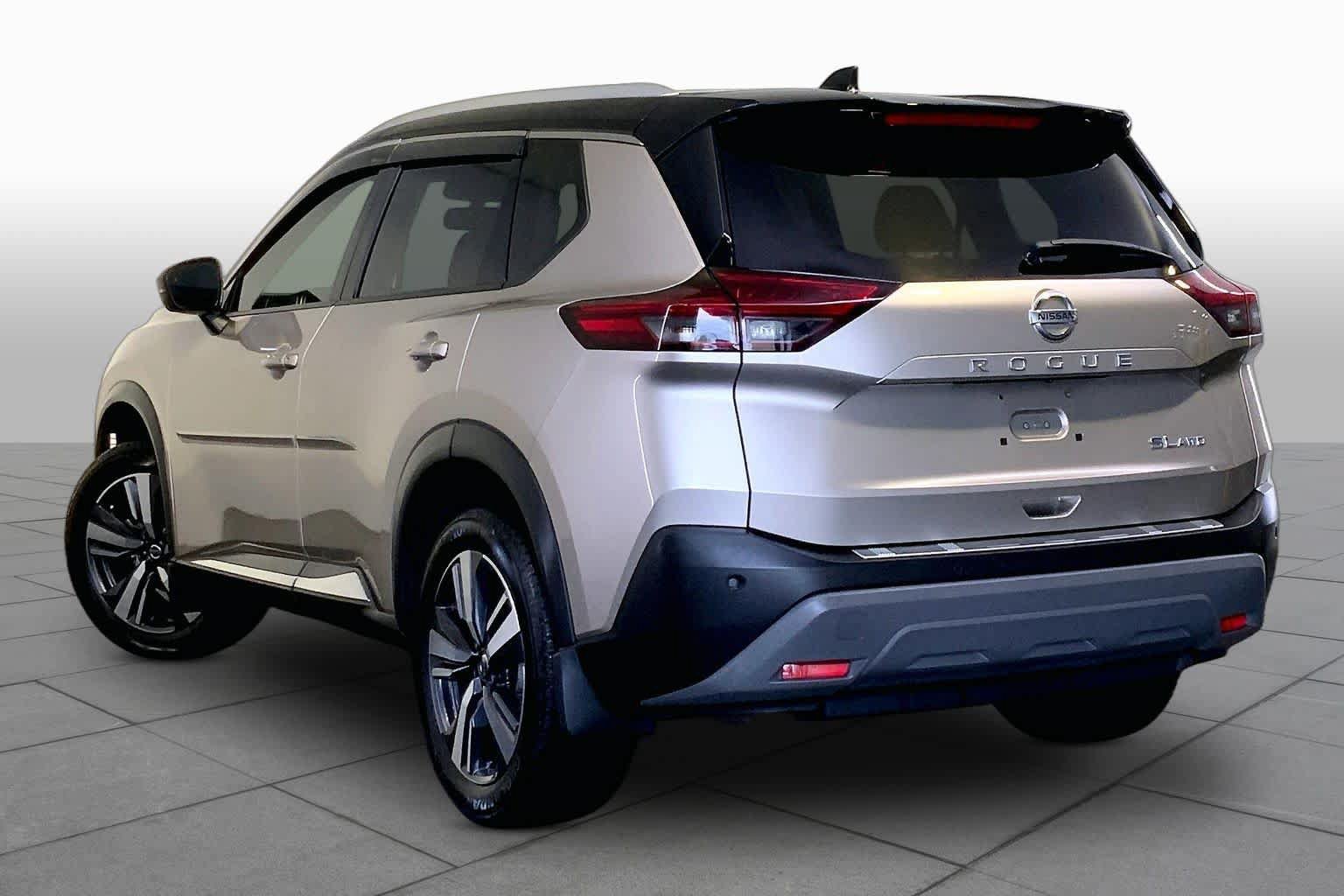 Used 2021 Nissan Rogue SL w/ Premium Package AWD/4WD image 12