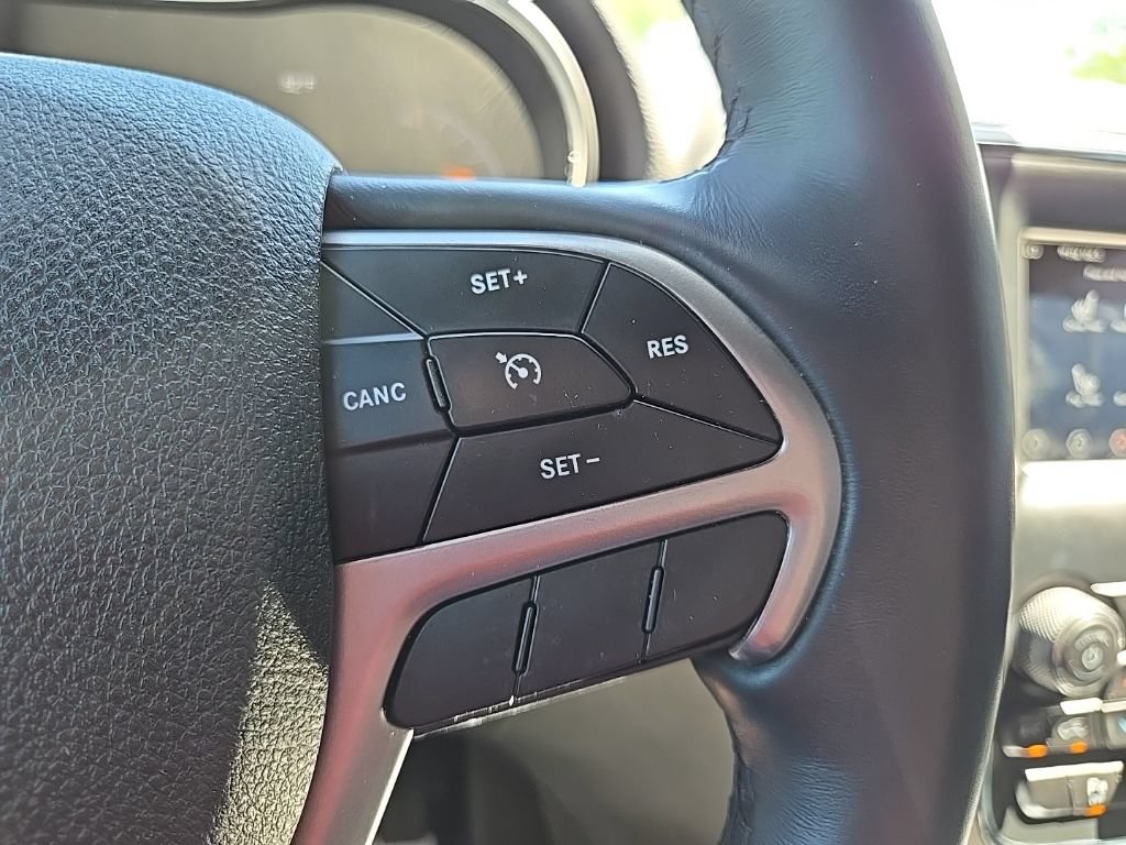 Used 2018 Jeep Grand Cherokee Limited AWD/4WD image 43