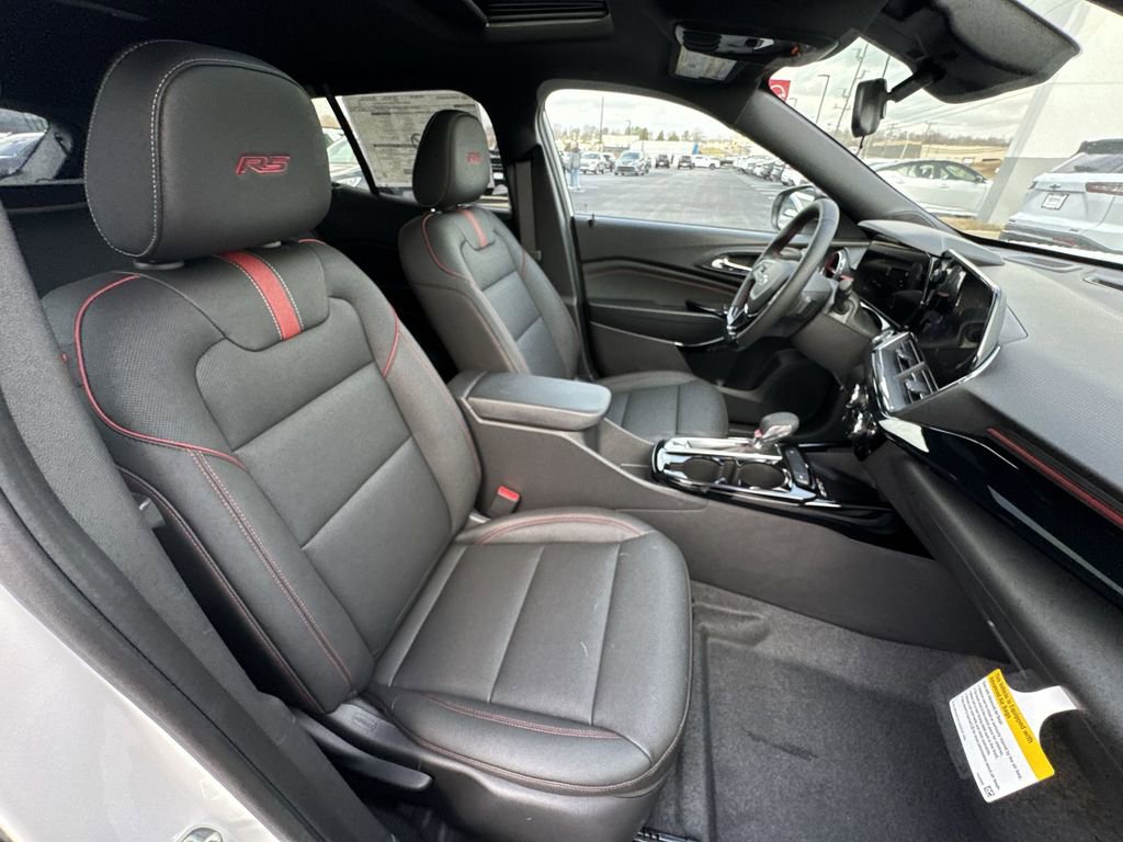 New 2026 Chevrolet Trax RS w/ Sunroof Package image 25