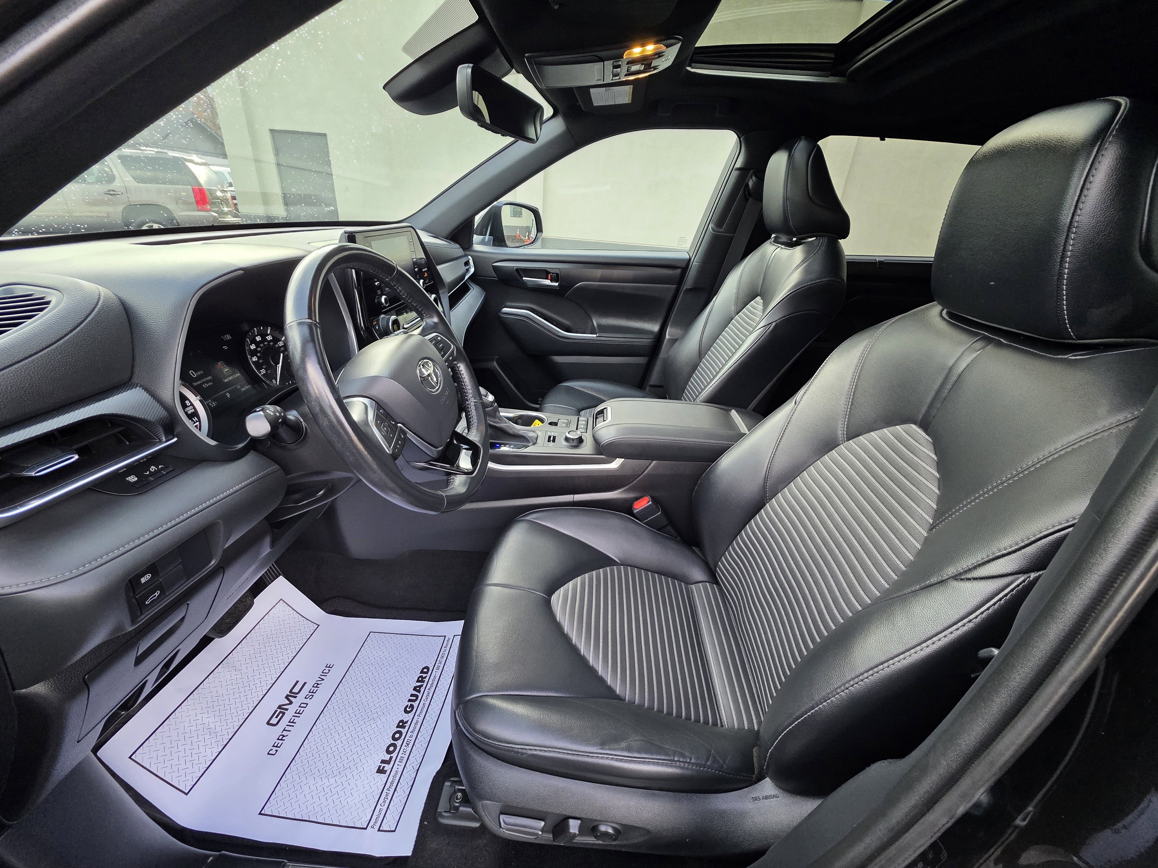 Used 2021 Toyota Highlander XSE image 13