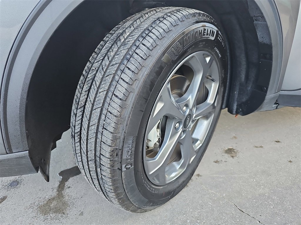 Used 2025 Ford Escape ST-Line image 30